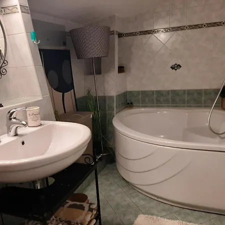 Arena Design With Free Private Parking And With A Terrace 아파트 풀라