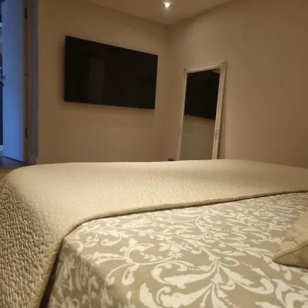 Apartment Arena Design With Free Private Parking And With A Terrace Pula